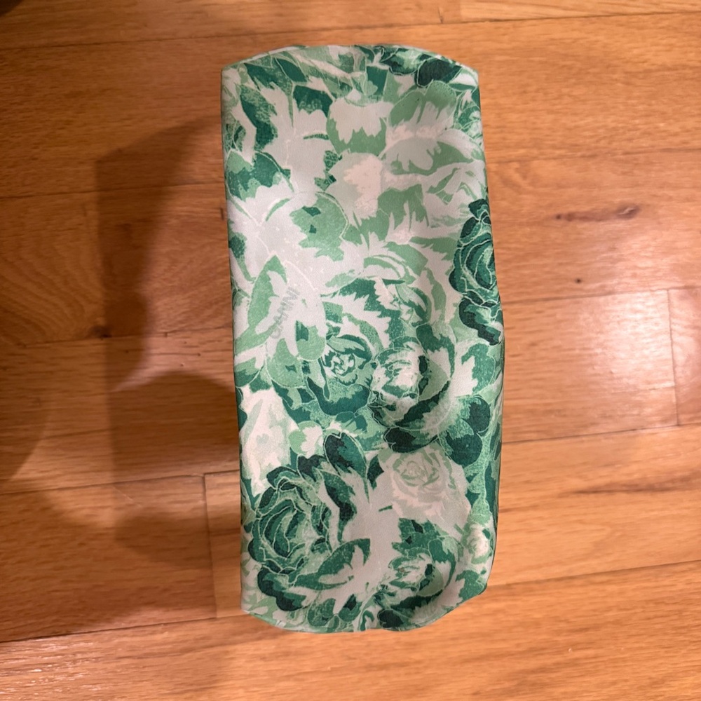 Ganni Green and White floral nylon cosmetic makeup toiletry case - Picture 5 of 5
